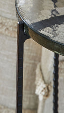 Newgoren - Accent Table - Clear / Black