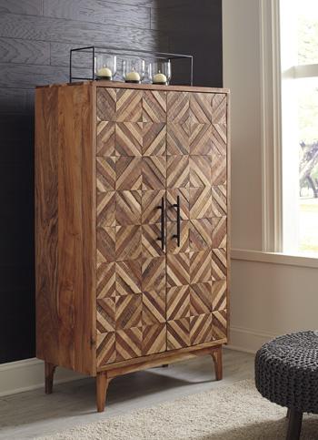 Gabinwell Accent Cabinet