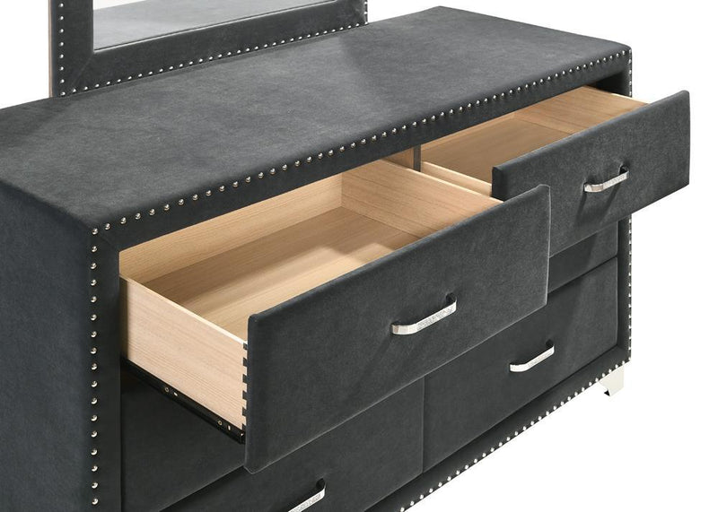 G223383 Dresser