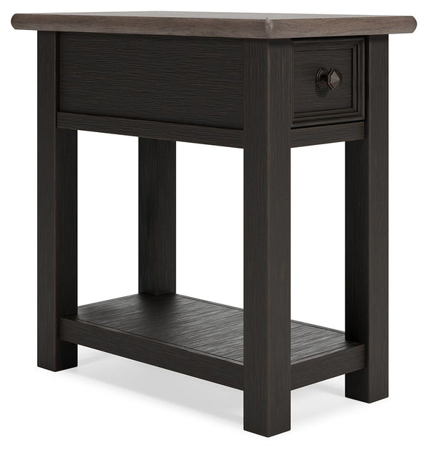 Tyler Creek - Black / Gray - Chair Side End Table