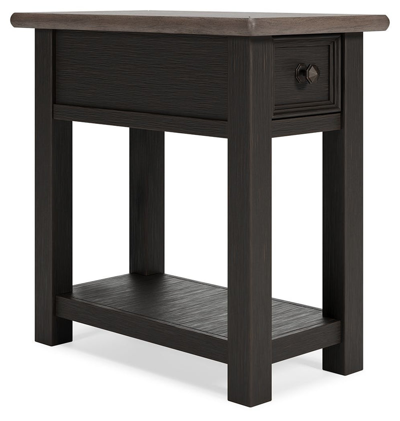 Tyler Creek - Black / Gray - Chair Side End Table